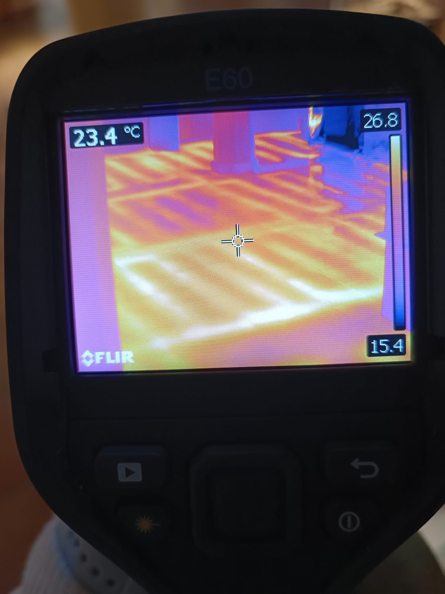 Thermography reveals the performance of the historic underfloor heating system